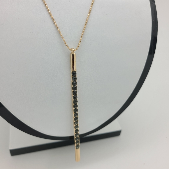 The Limited Dark Green Jewel Necklace - Picture 2 of 4